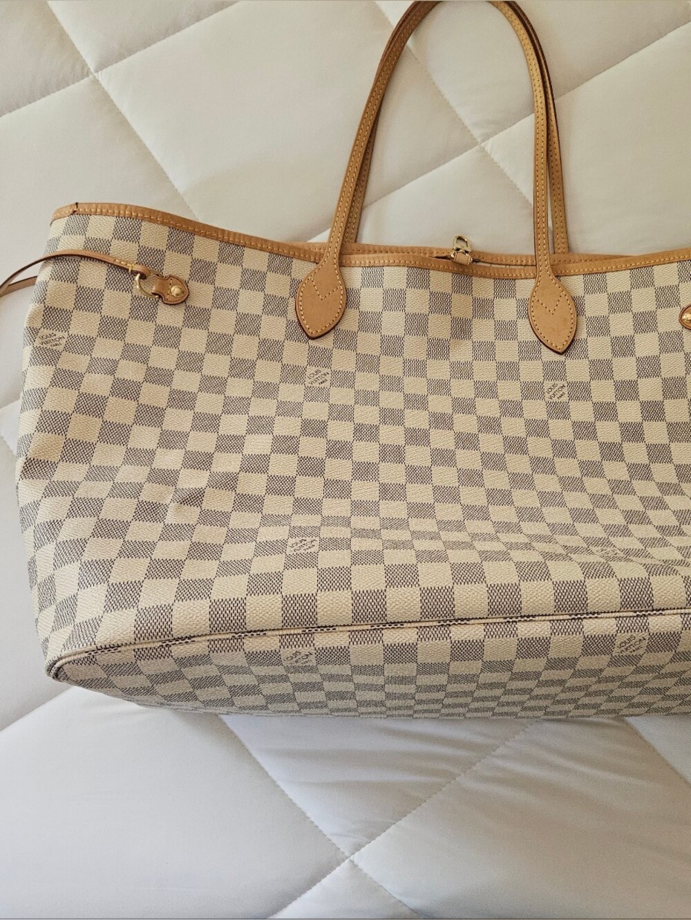 LV GM/ Damier Azur/Tote Bag in Cream and Tan